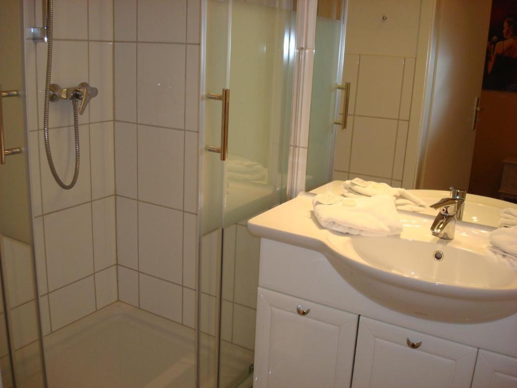 Hotel Am Nordkreuz Гаррісле Екстер'єр фото