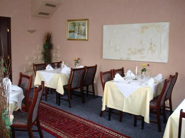 Hotel Am Nordkreuz Гаррісле Екстер'єр фото